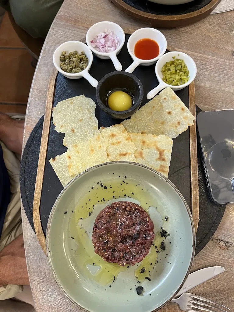 Leon Dorssers_Més Que Beure_Llívia_review