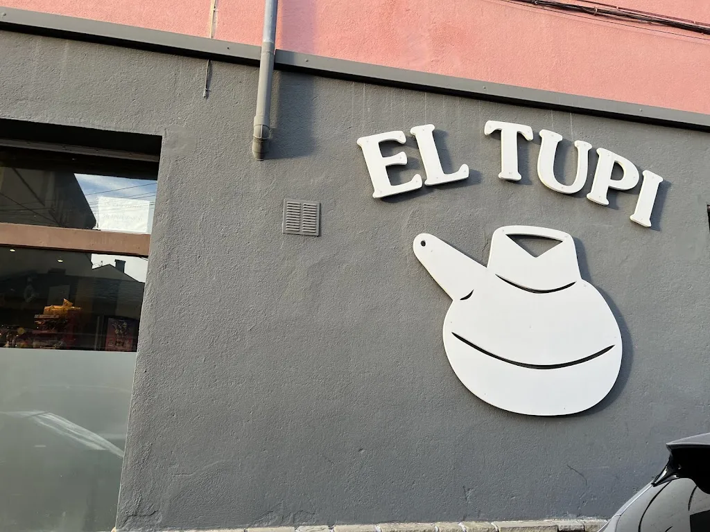 Sza_Bar Restaurant El Tupi_Llívia_review