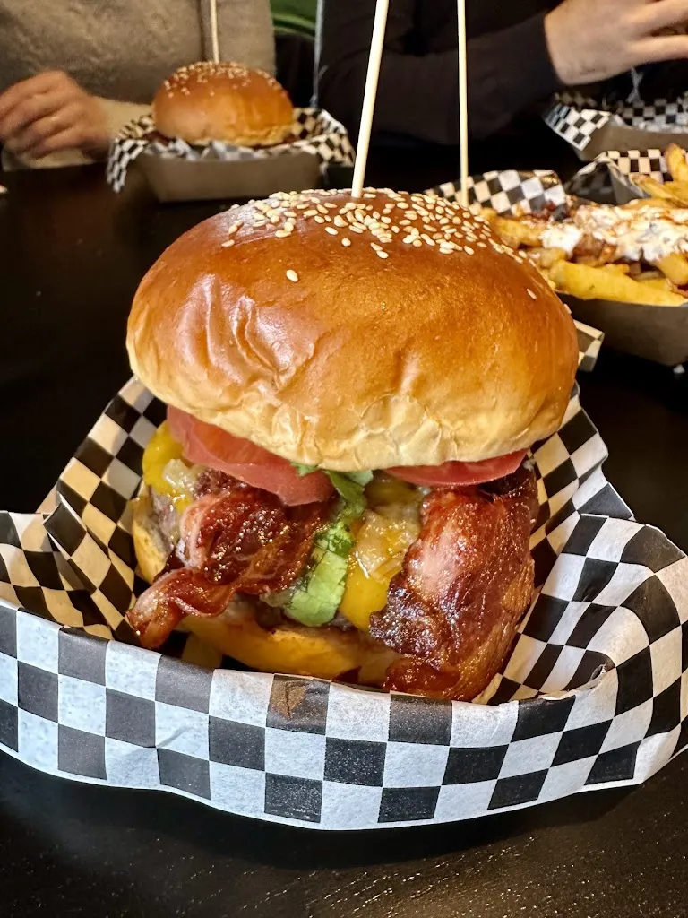 Monika Reder_Food Troc_Llívia_review