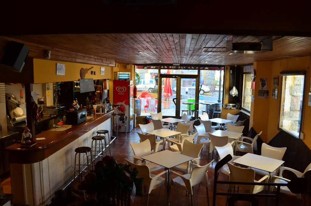 Pizzes Nacho_Llívia_slider_image_1