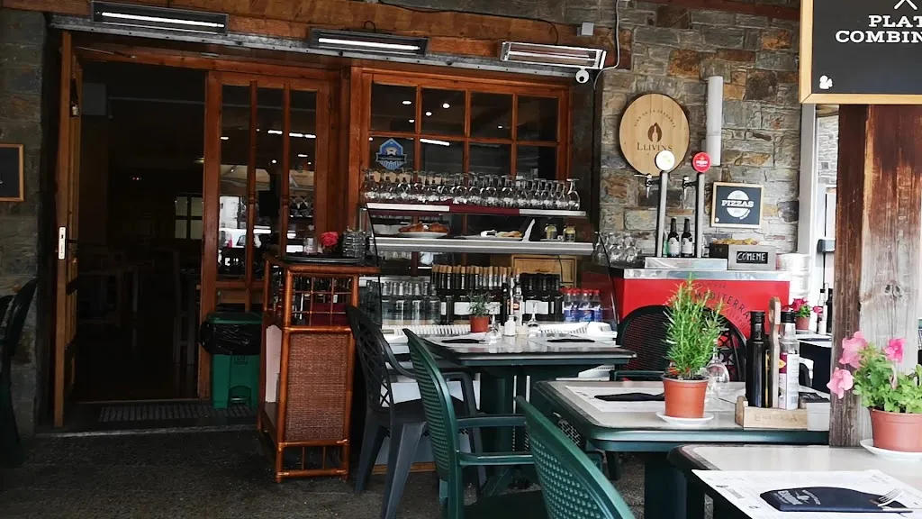 Esquirol_Llívia_slider_image_2