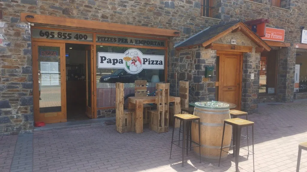 Papa Pizza restaurant in Llívia