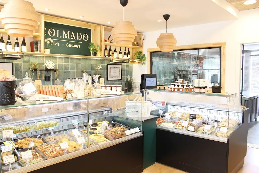 COLMADO LLIVIA - CERDANYA_Llívia_slider_image_3