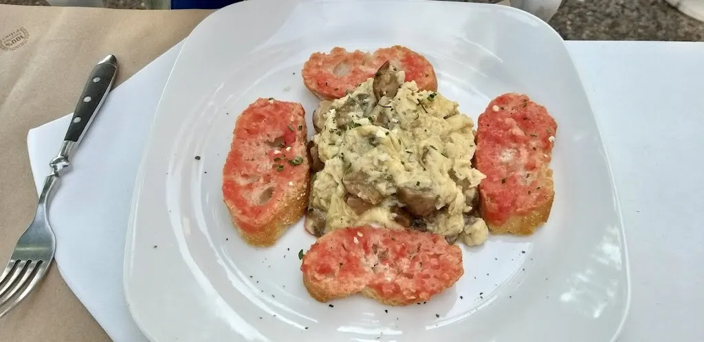 辛格文_La Cantina_Llívia_review