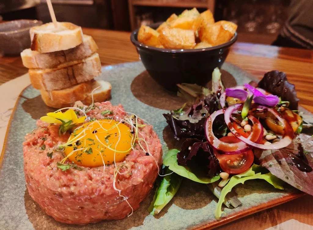 Célestin Llívia_Llívia_slider_image_3