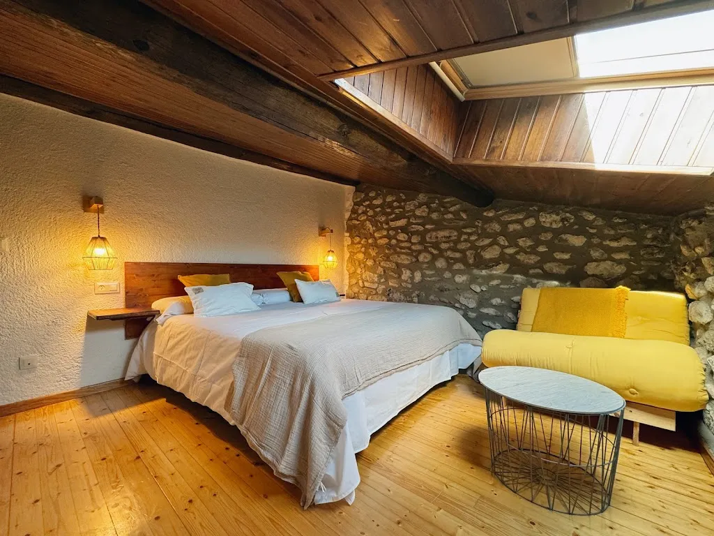 Hotel Cal Rei de Talló_Meranges_slider_image_2