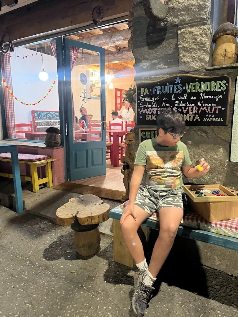 Evelyn Araujo_Crepería Meranges_Meranges_recensione