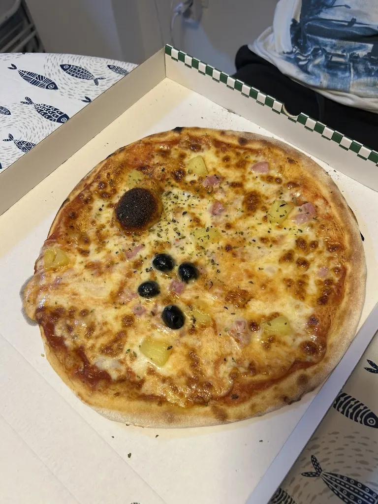 Erik Schjoren_Pizzeria Le Provençal S.L._Llançà_review