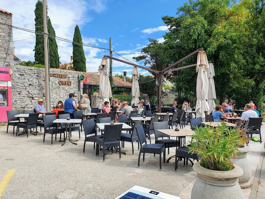 Pizzeria Orfej_Osor_slider_image_1