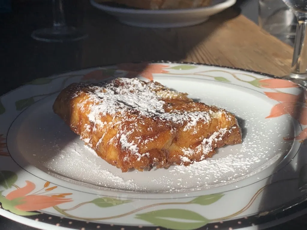 mj t_Ca la Montse _Mont-ras_review