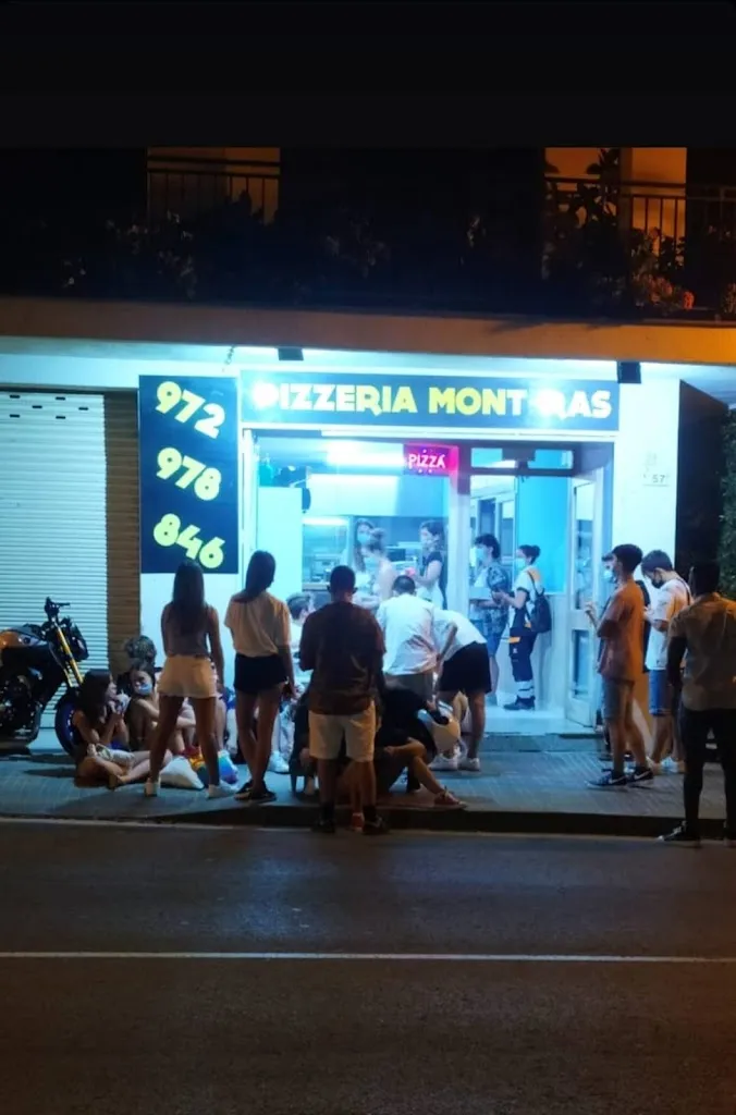 Pizzeria Mont-Ras_Mont-ras_slider_image_3