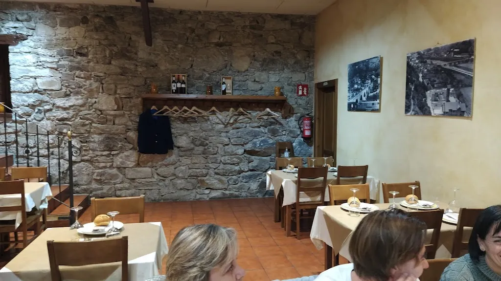 Asador-Restaurante El Cruce restaurant in Mieres