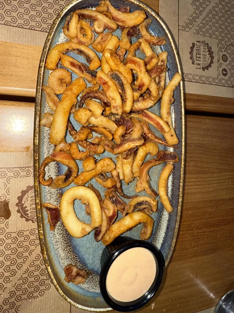 Pablo Alvarez_La Fábrica de Guilhou_Mieres_review