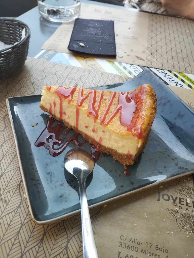 Menu_Madreselva Foods and Drinks Mieres_Mieres_image_4