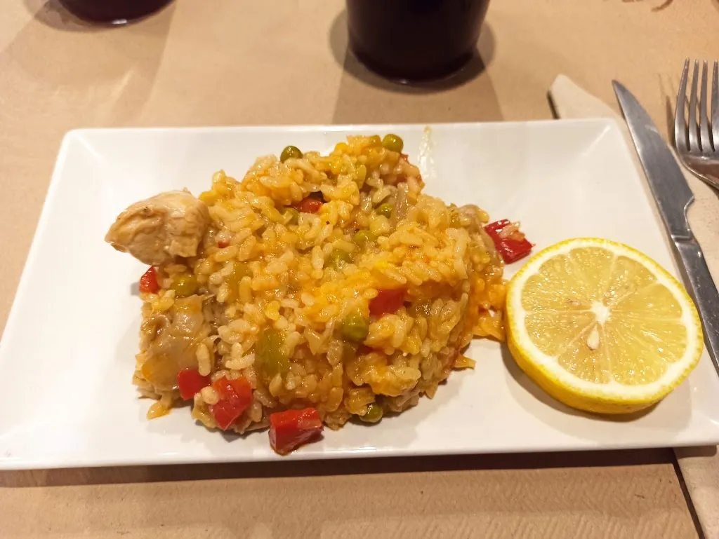 Jose Menendez_Casa Ardura_Mieres_review