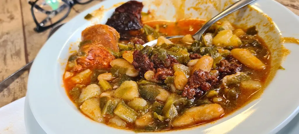 Maanike_Casa Nando_Mieres_review