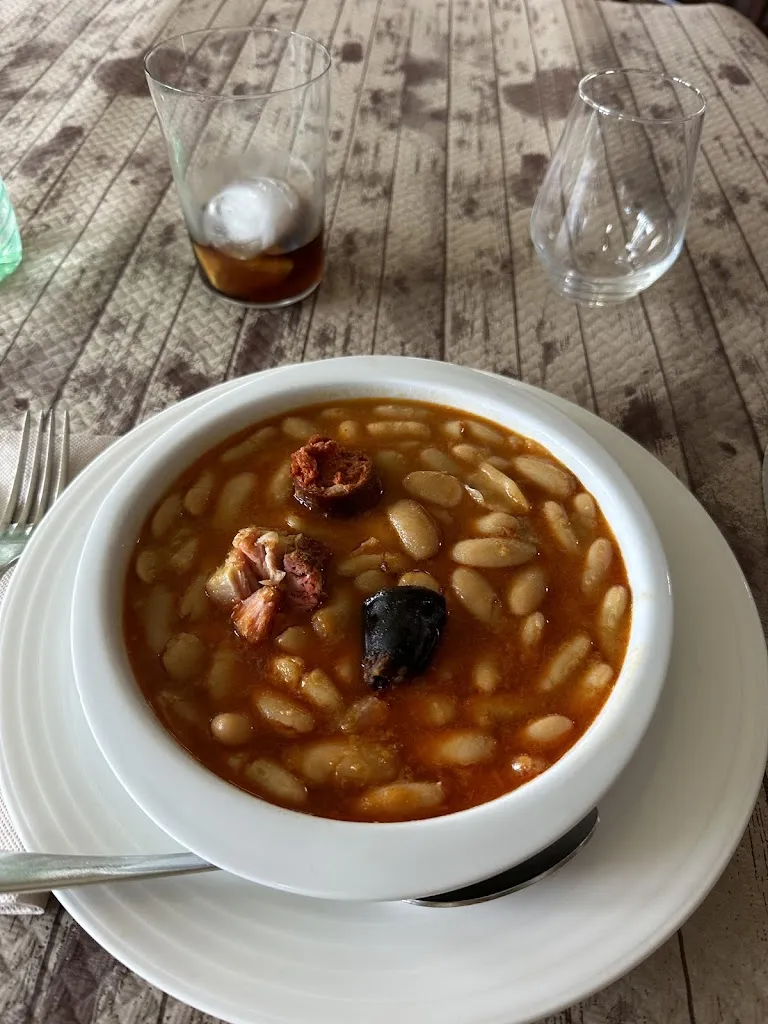 Sergio Fndz_Sidrería Santa Bárbara_Mieres_review