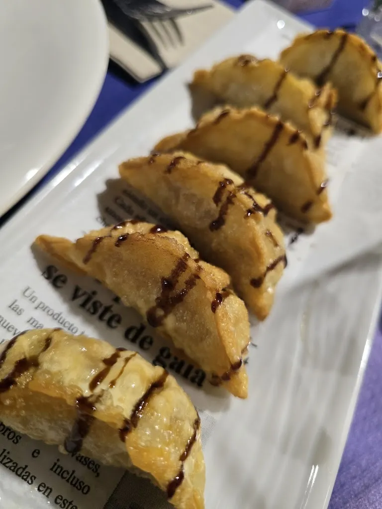 Sony i.m._La Taberna TheWhiteBar_Mieres_review