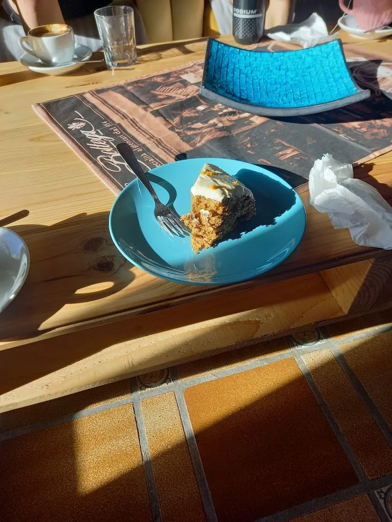 Martin Wicks_Musette Café_Alcalalí_review