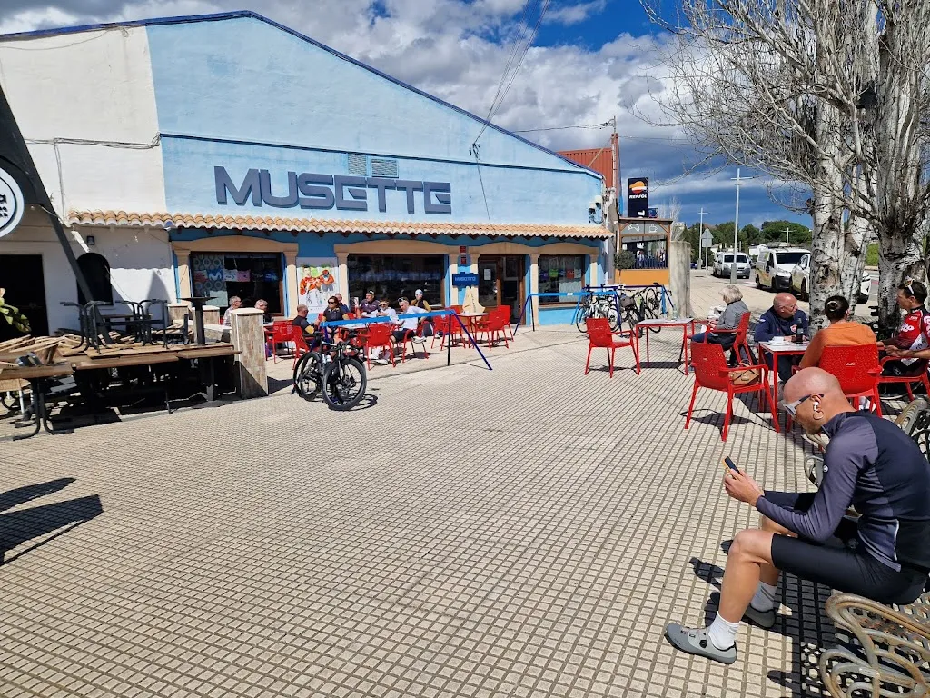 Chris_Musette Café_Alcalalí_review