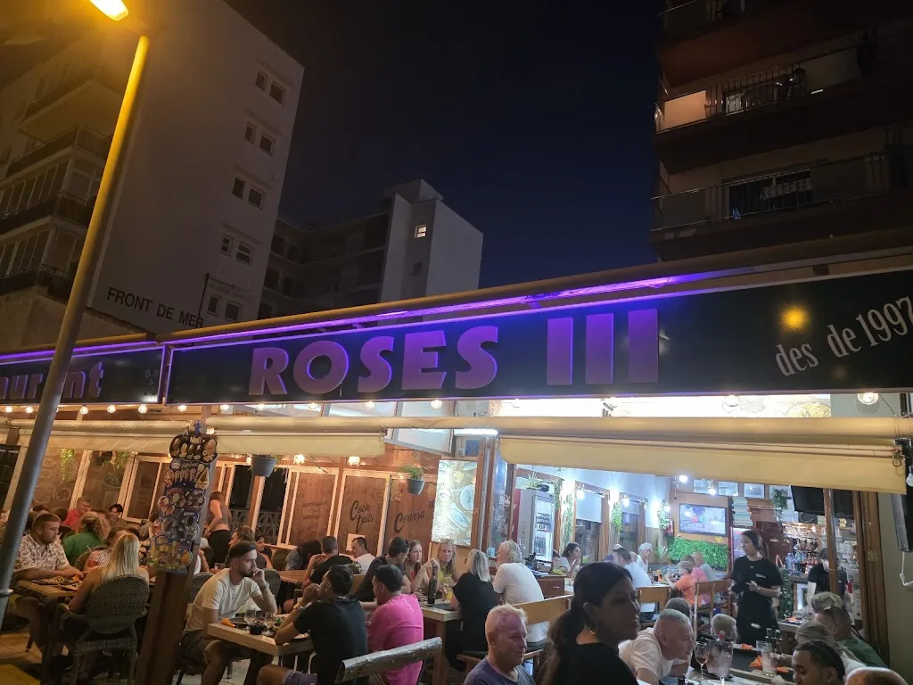 Justus Wanyoike_Roses lll_Palau-saverdera_review