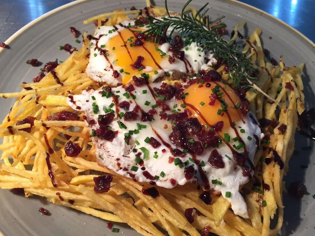 Restaurant Falconera_Palau-saverdera_slider_image_3