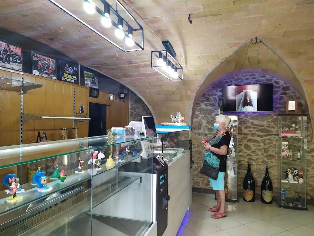 Pastisseria Can Berta restaurant in Palau-saverdera