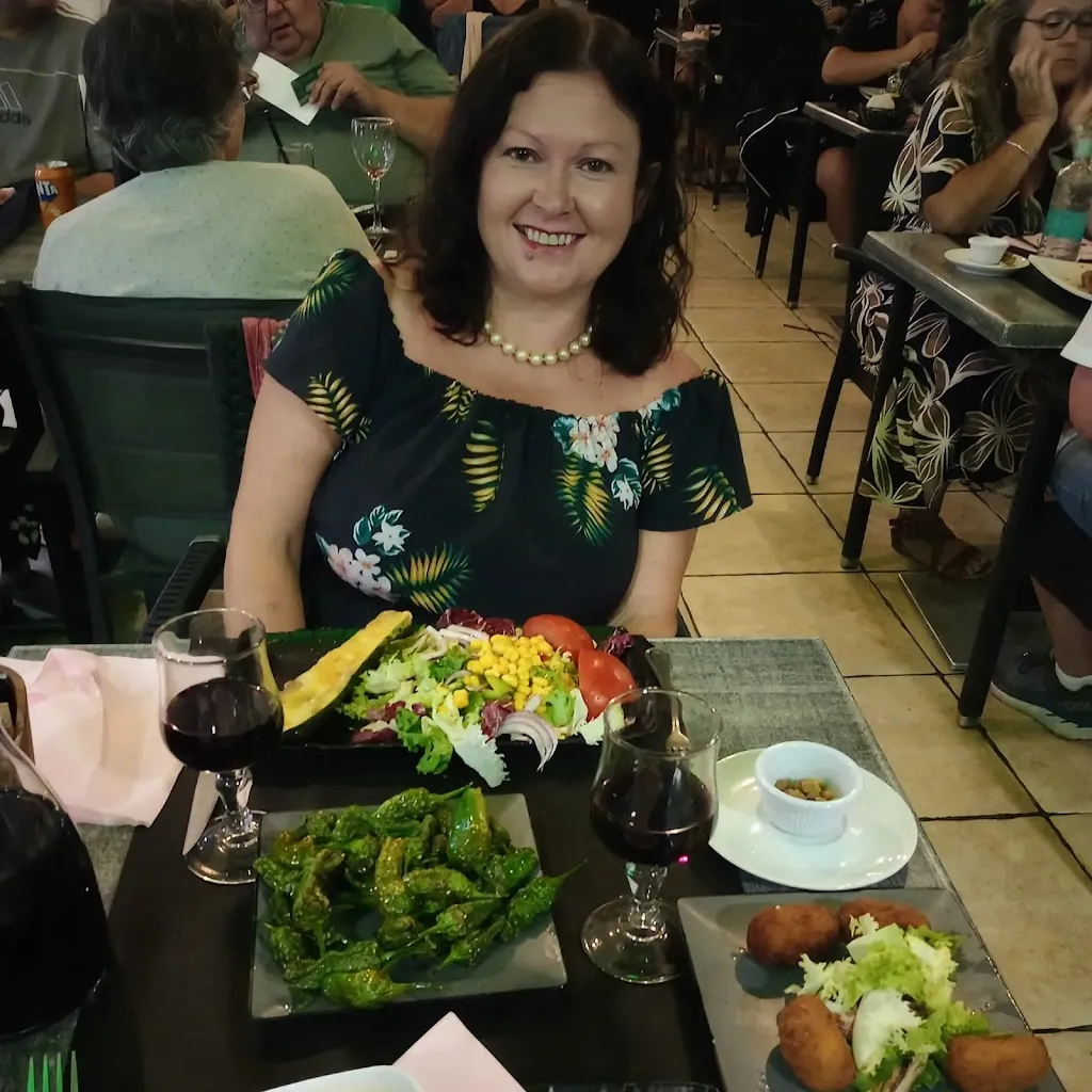 Tabitha Wakley_Restaurant Las Palmeras_Palau-saverdera_review