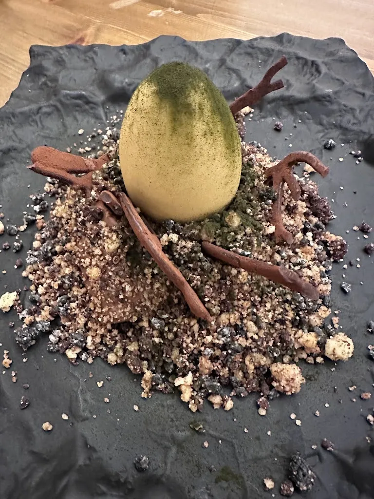 Lies Ber_GOZOS MUNDANOS_Palau-saverdera_review