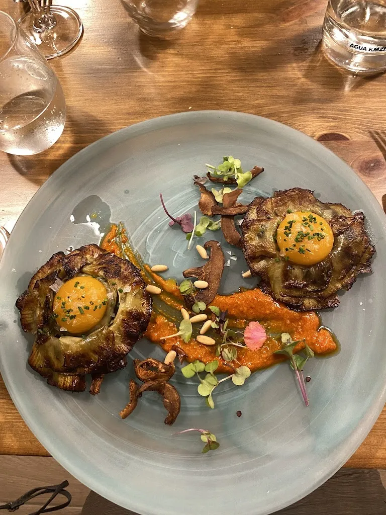 Renee Penney_GOZOS MUNDANOS_Palau-saverdera_review