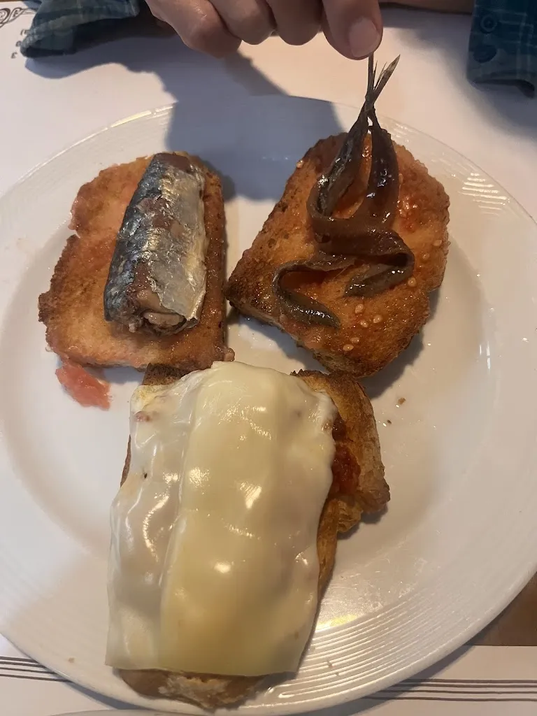 mason L_Can Guix Bar Restaurant_Olot_review