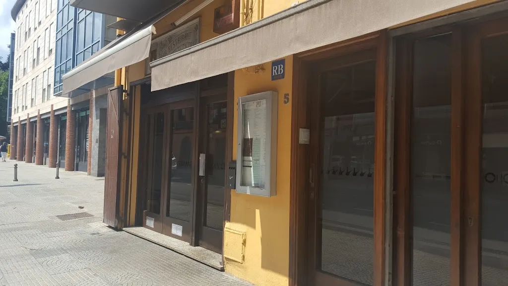 Can Guix Bar Restaurant_Olot_slider_image_1