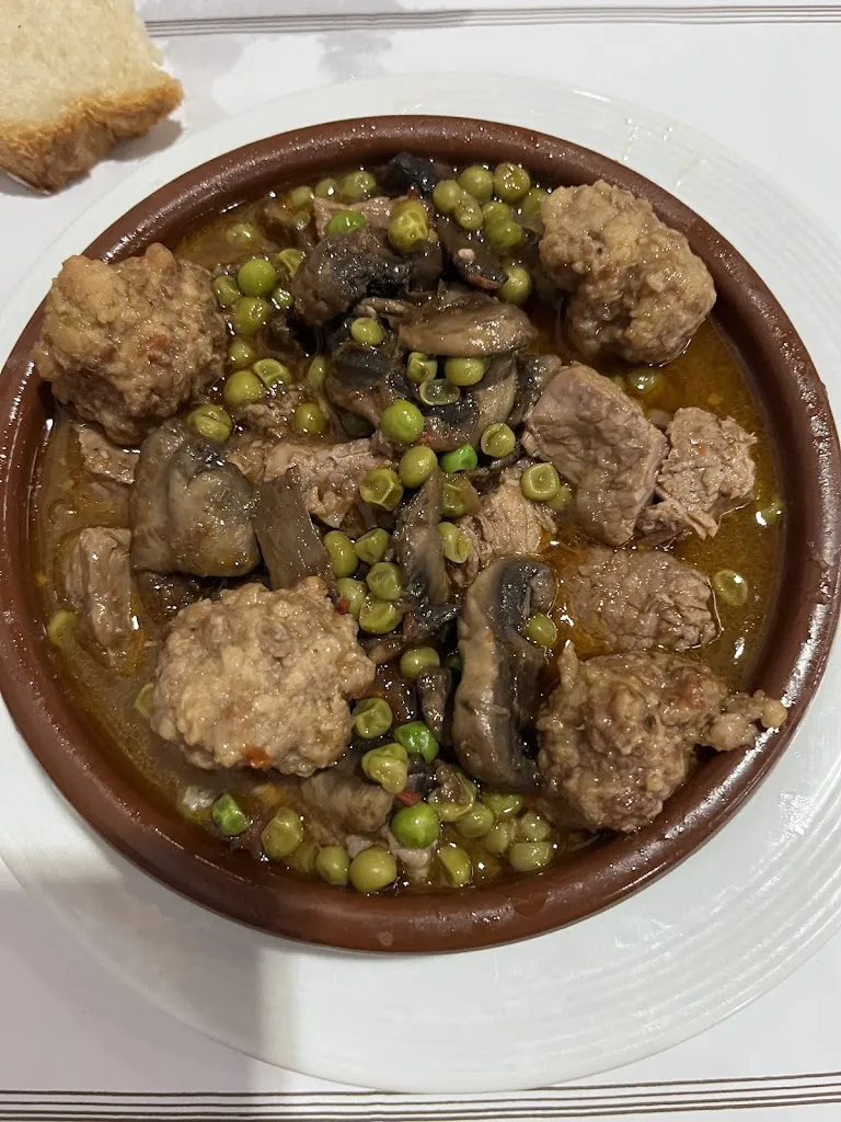 Can Guix Bar Restaurant_Olot_slider_image_3