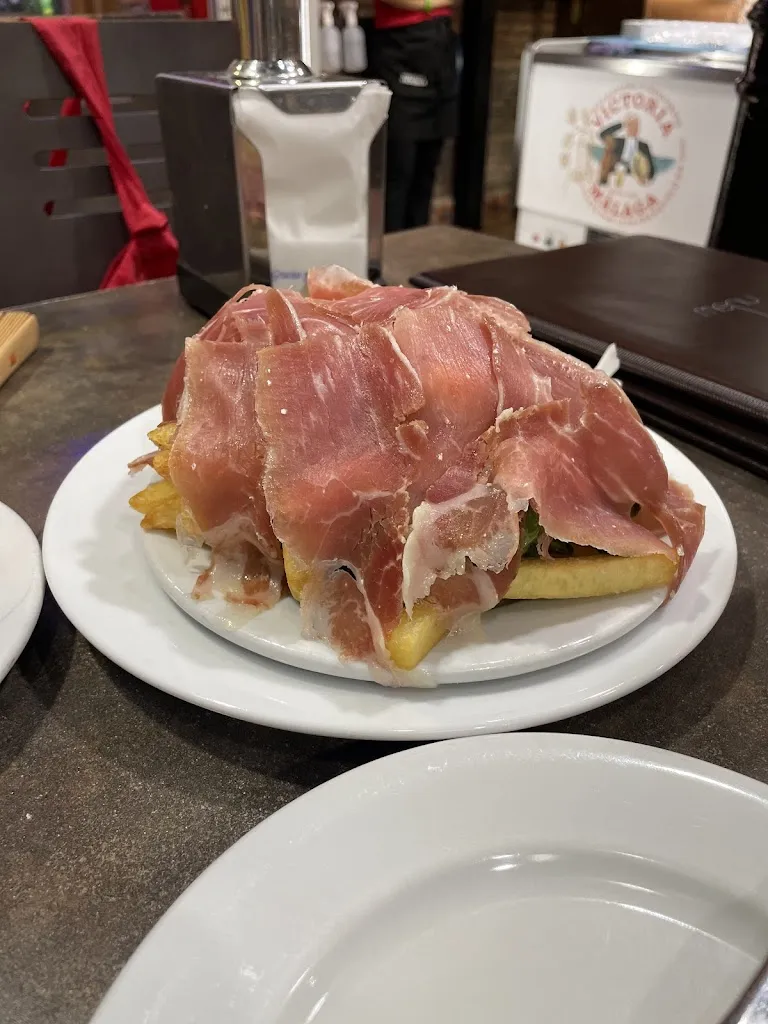 Rocio Diaz-Benjumea_La Almudayna_Almudaina_review