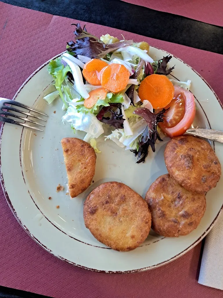 Toni monge bernier_Bar Restaurant Atn Olot_Olot_review