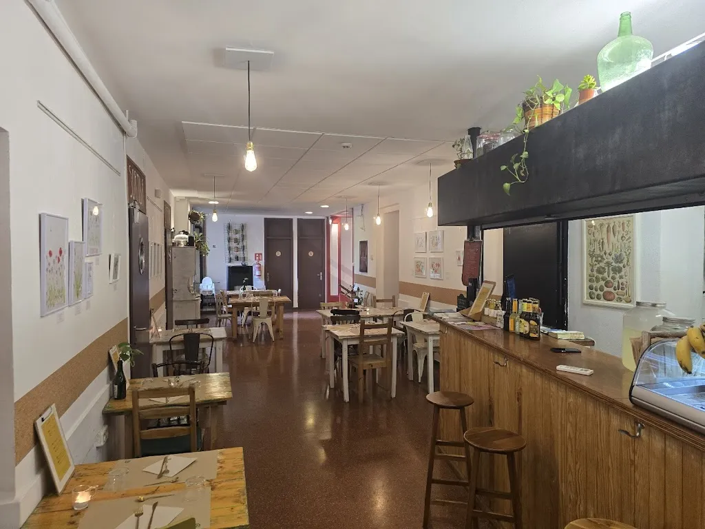 Primera Planta Green Kitchen_Olot_slider_image_1