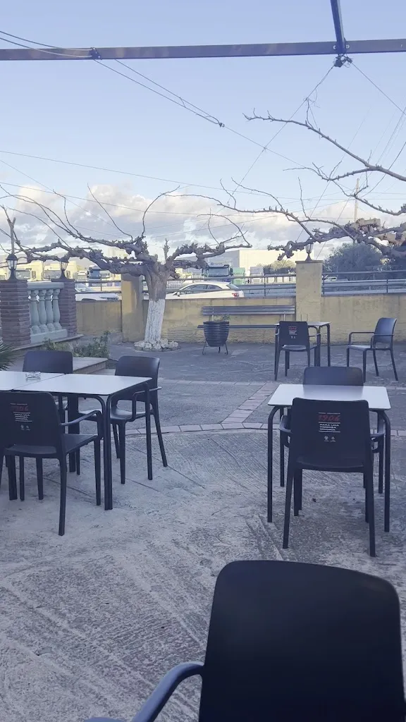 El Racó d'En Miquel_Pont de Molins_slider_image_2