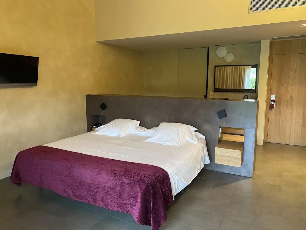 Restaurant-Hotel El Molí_Pont de Molins_slider_image_3