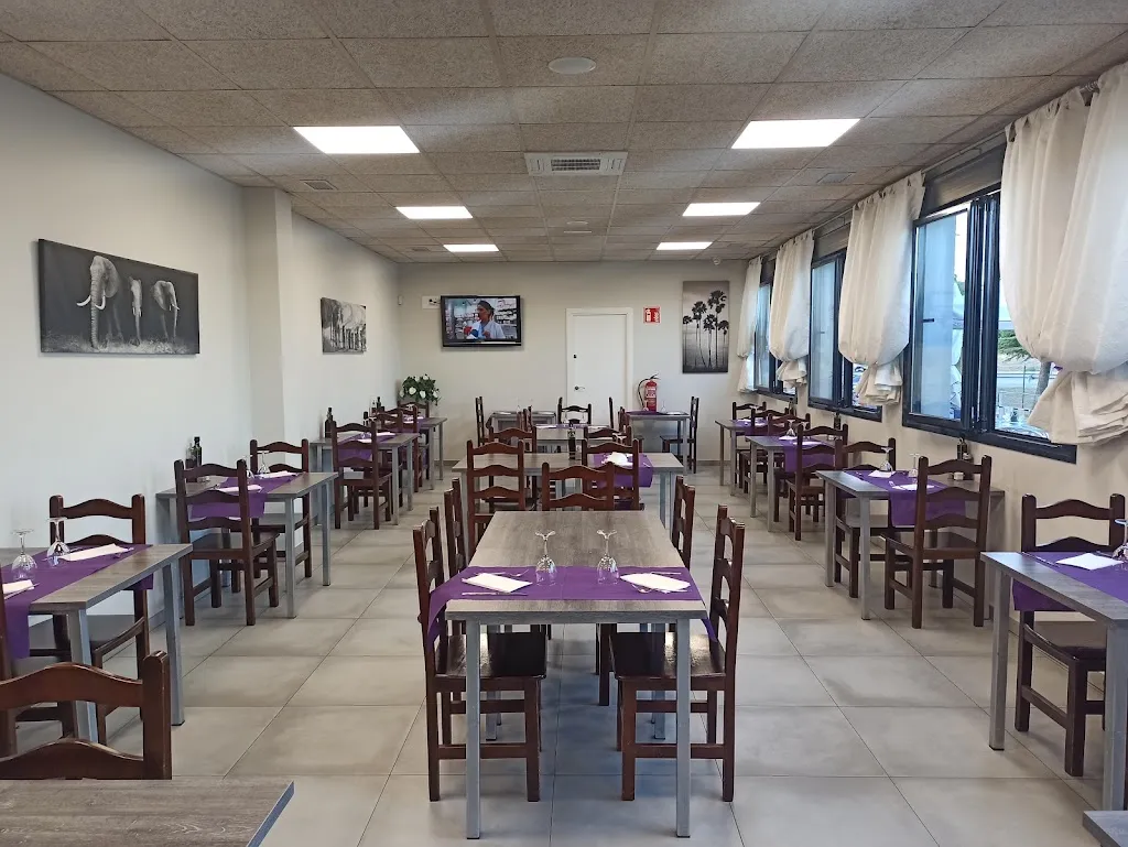 Restaurant La Parada restaurant in Pont de Molins