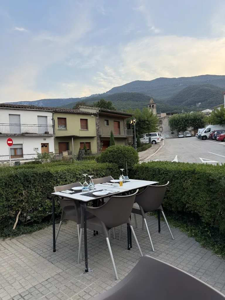 Jordi Ustrell_Més que Tapes 5+1_Planes dHostoles Les_review