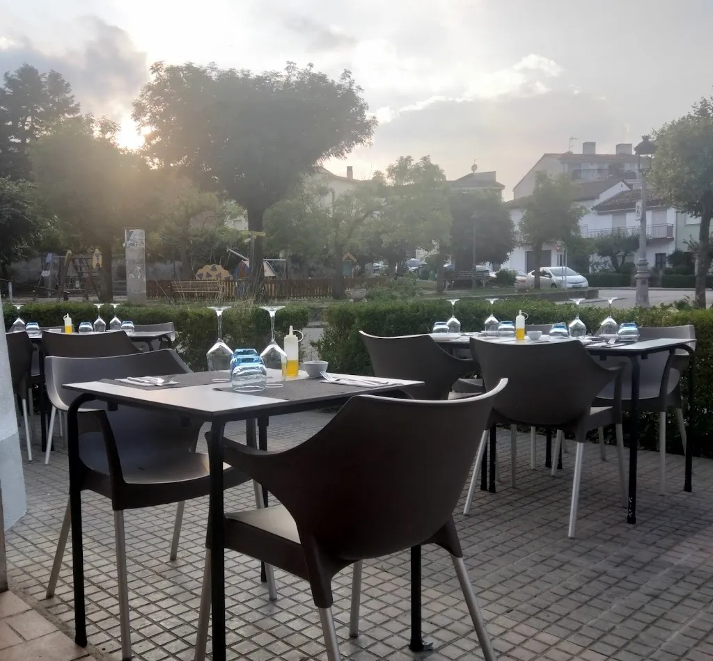 Més que Tapes 5+1_Planes dHostoles Les_slider_image_1