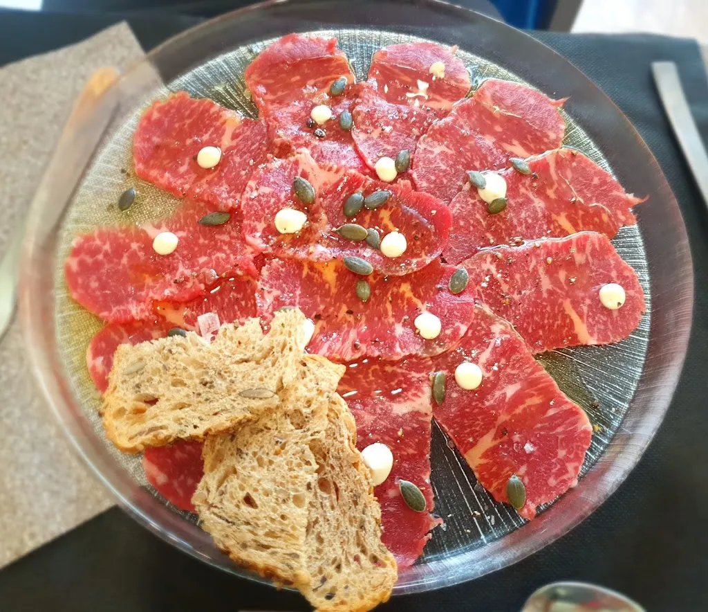 Nina Gintings_Quinze Ous_Preses Les_recensione