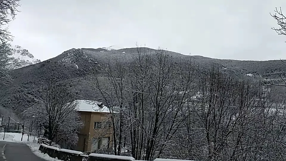 Hostal Les Roquetes restaurant in Queralbs