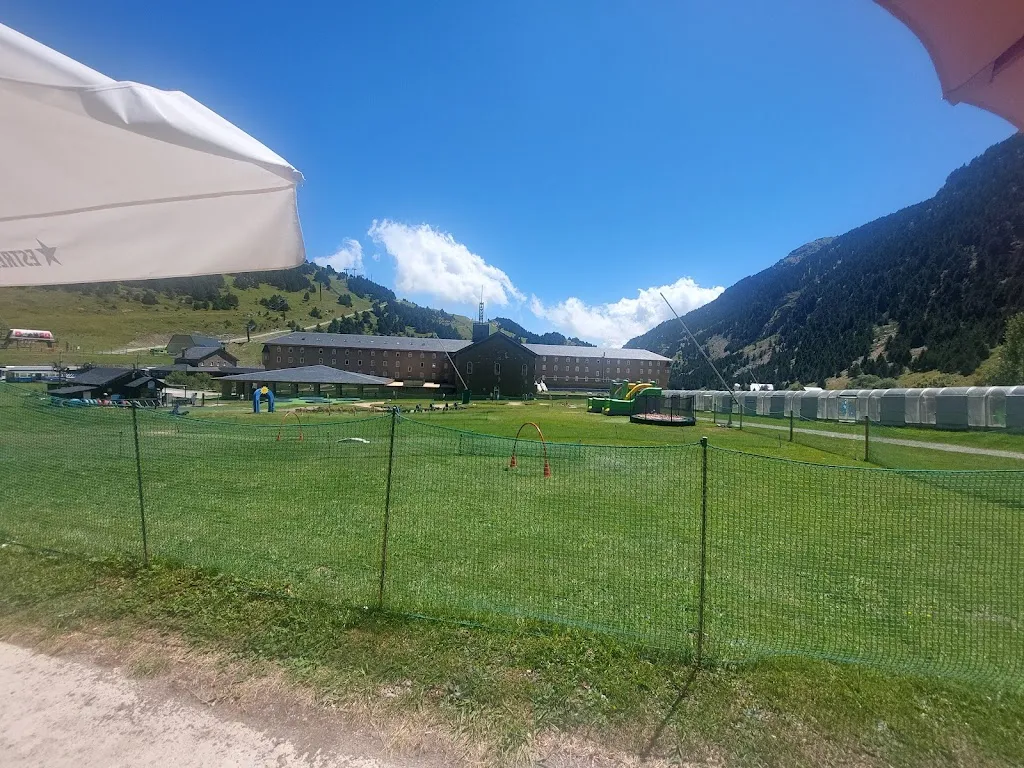 Phil ytube_Restaurant la Cabana dels Pastors_Queralbs_review