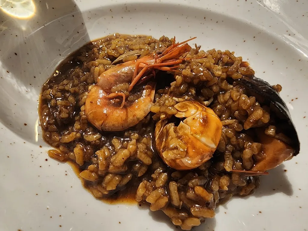 Larry gt_Maria de Cadaqués_Palamós_review