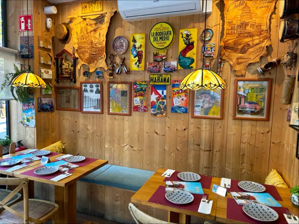 Habana 1956 restaurant in Palamós