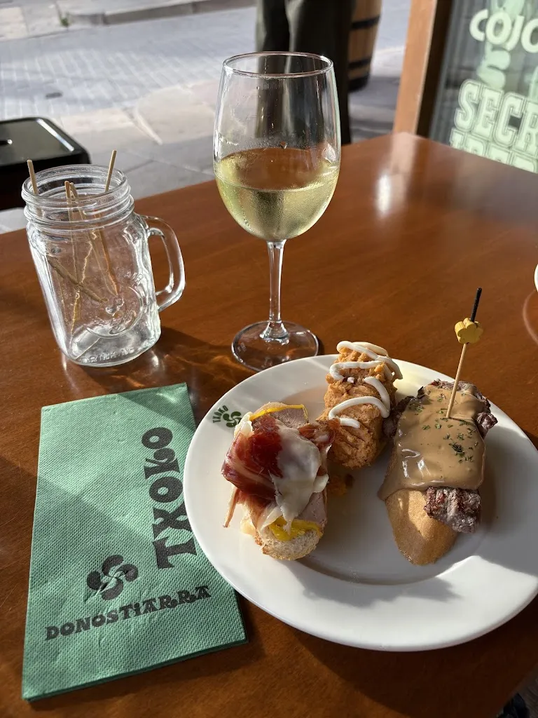 Muge Sem_Txoko Donostiarra_Palamós_review