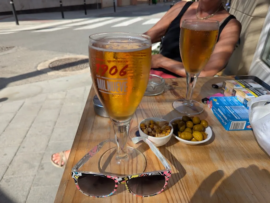 george doherty_Els arbres_Palamós_review