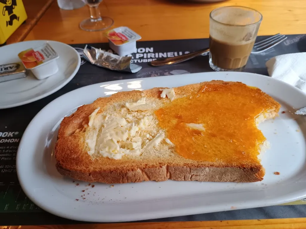 Lucia K_Bar Gusi Outdoor Sports_Ribes de Freser_review