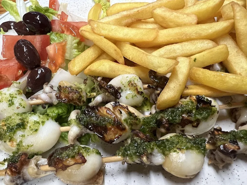 Maika Risquez_Restaurant Bar Pirineu 